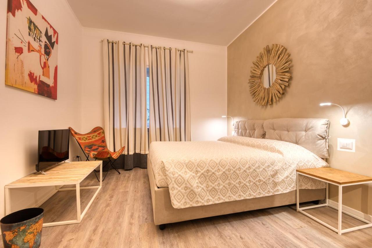 Tweepersoonskamer met Gedeelde Badkamer