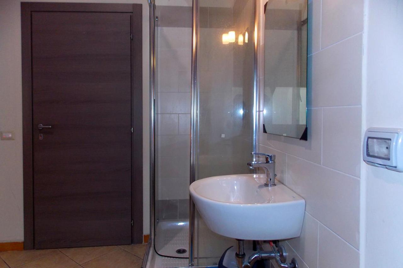 Basic Driepersoonskamer met Gedeelde Badkamer