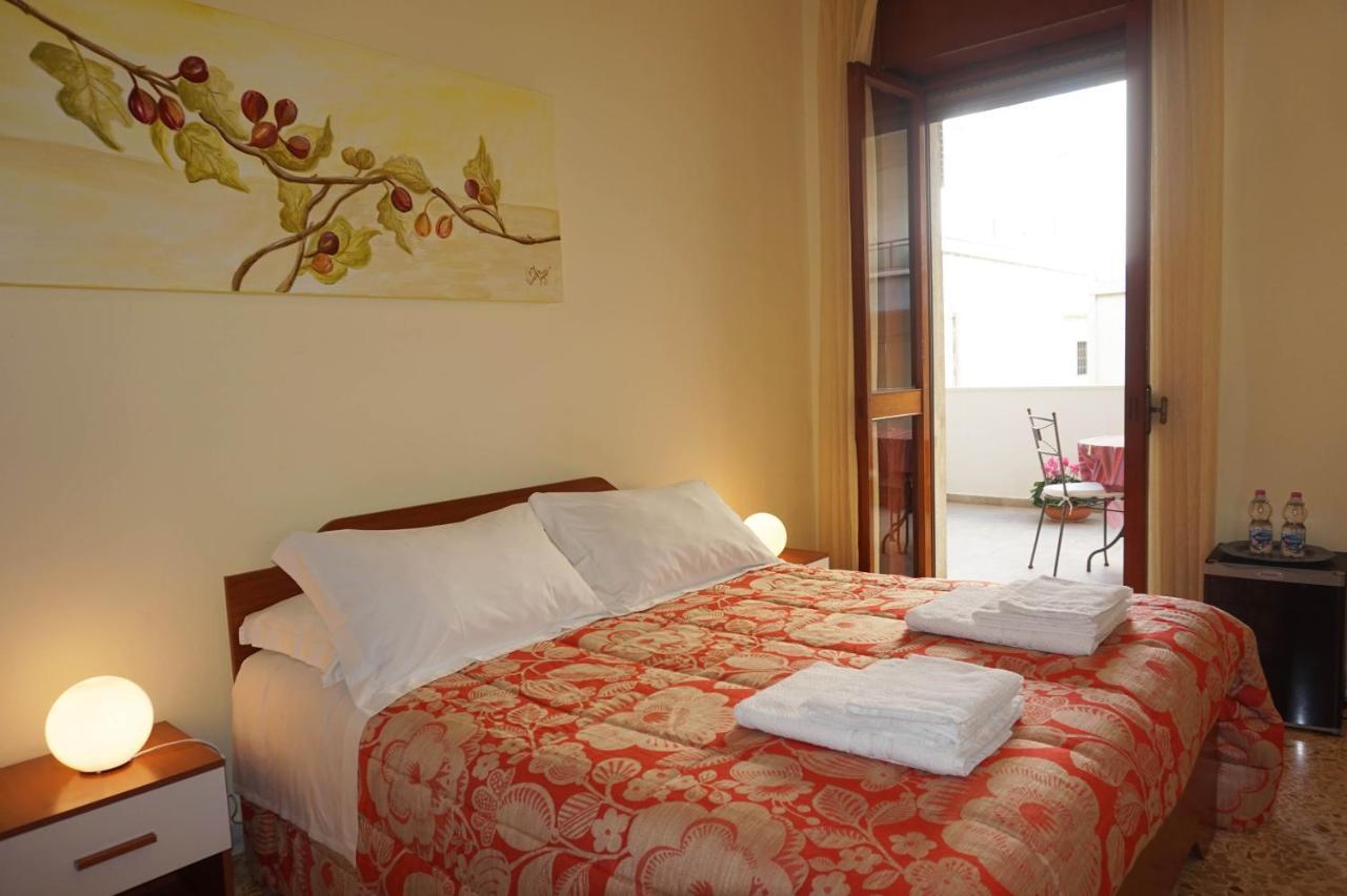 Small Double Room,1130964408:JPEG