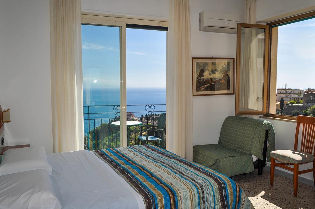 Double or Twin Room with Balcony and Sea View