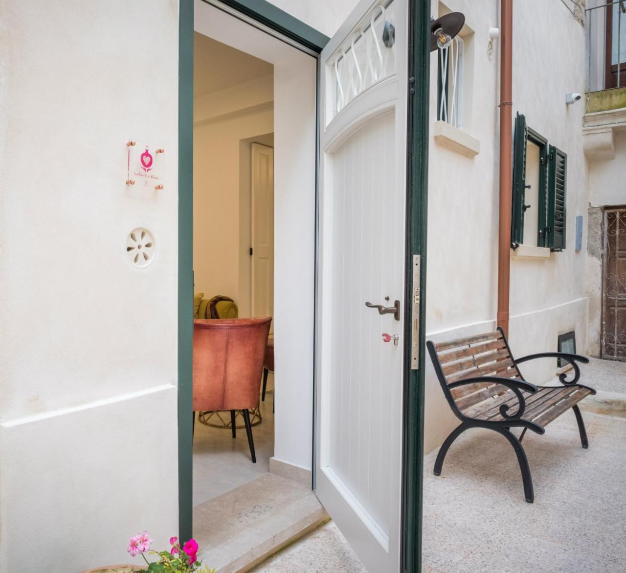 Deluxe Suite with Spa Bath