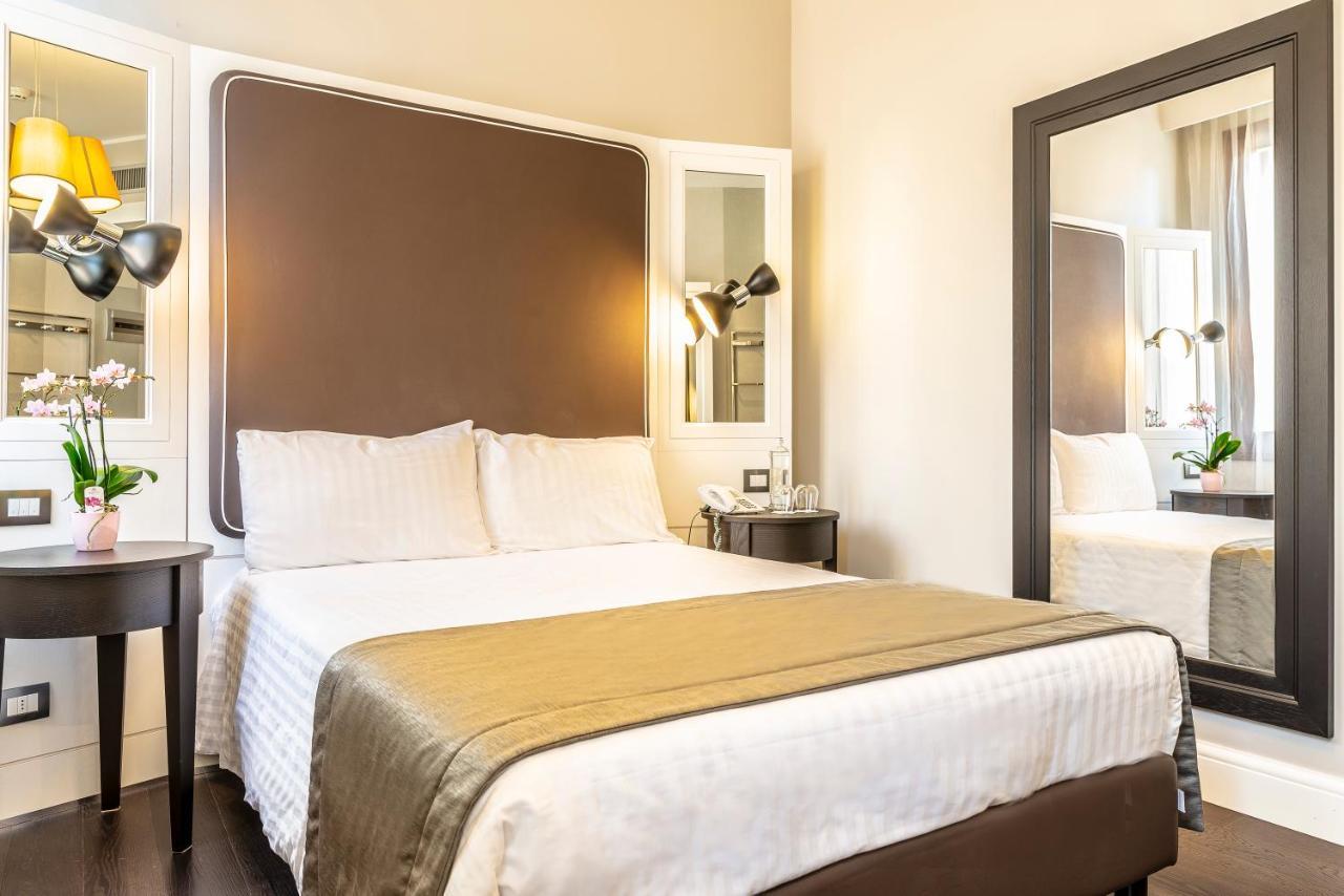 Classic Double Room with Small Double Bed,759103405:JPEG