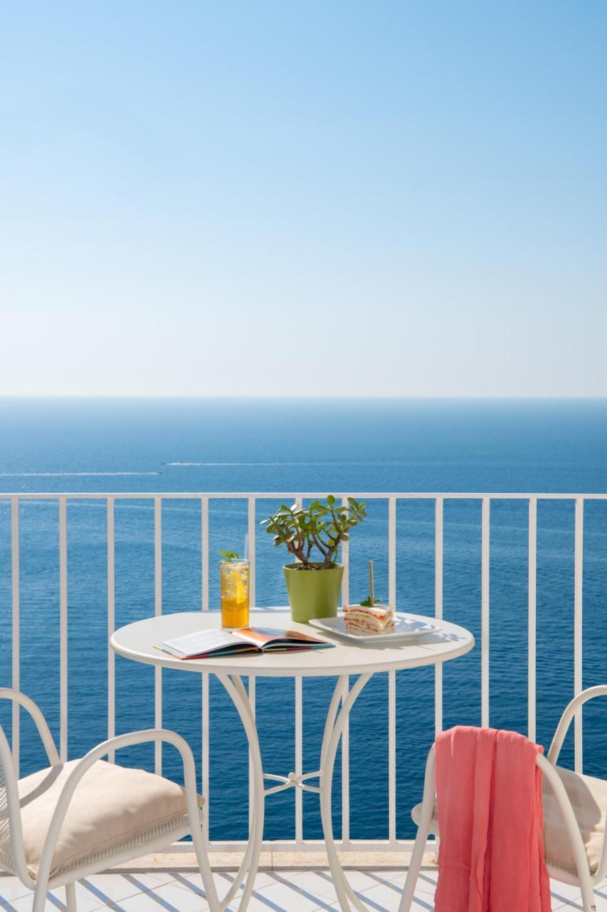 Superior Double Room with Balcony and Sea View