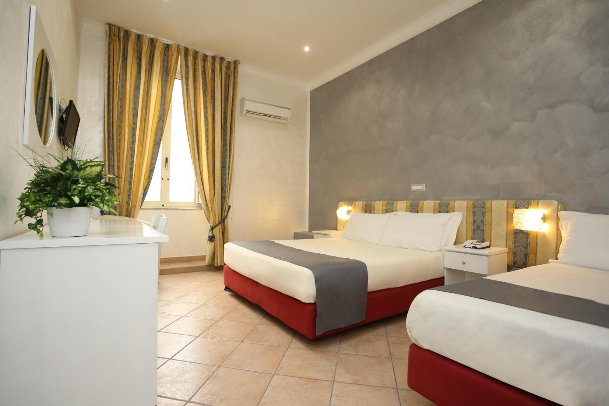 Triple Room,706544812:JPEG