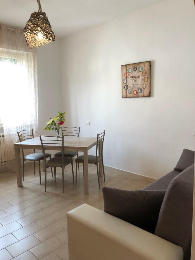 Two-Bedroom Apartment,784043589:JPEG