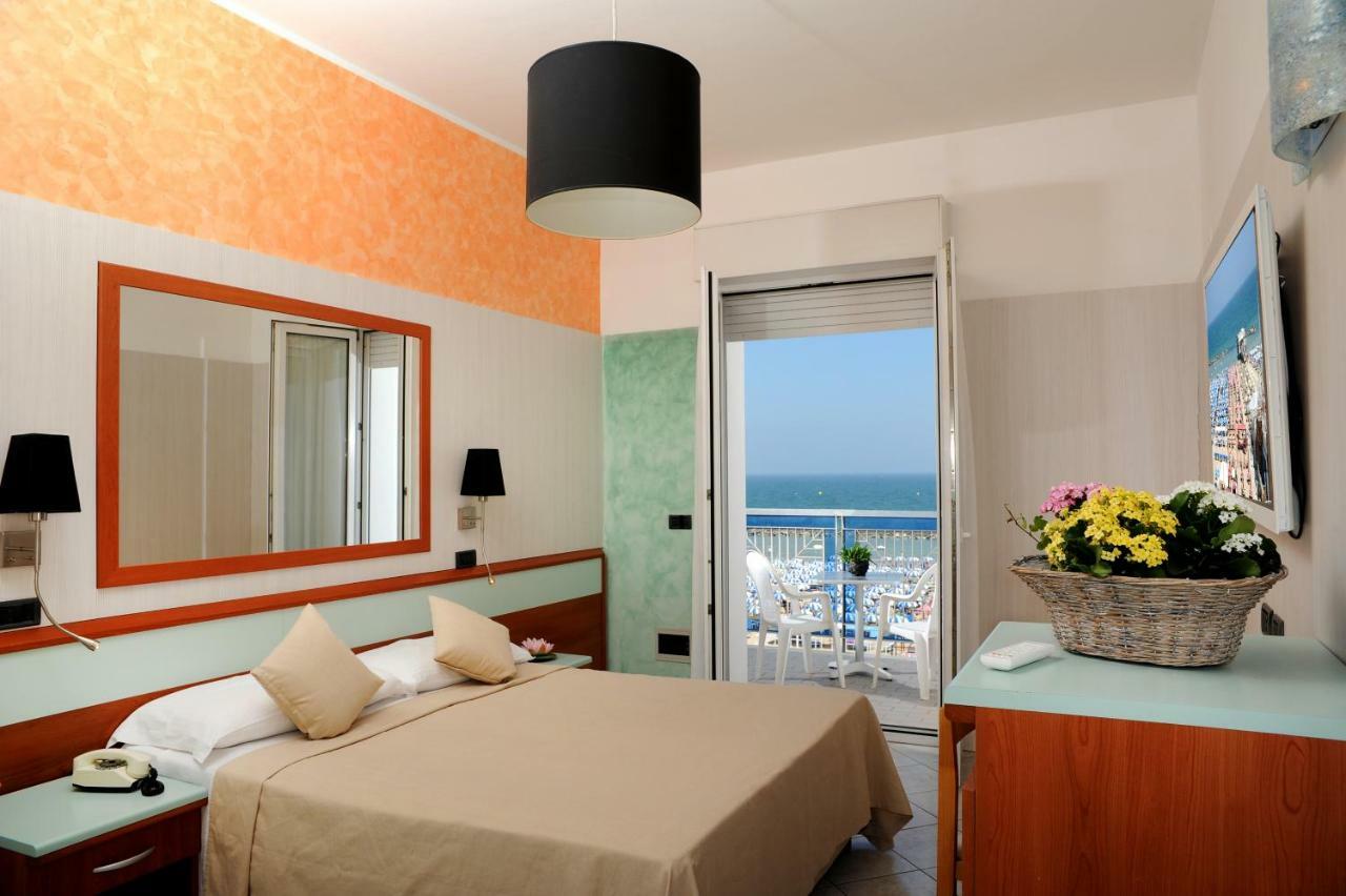 Deluxe Doppelzimmer mit Balkon und Meerblick