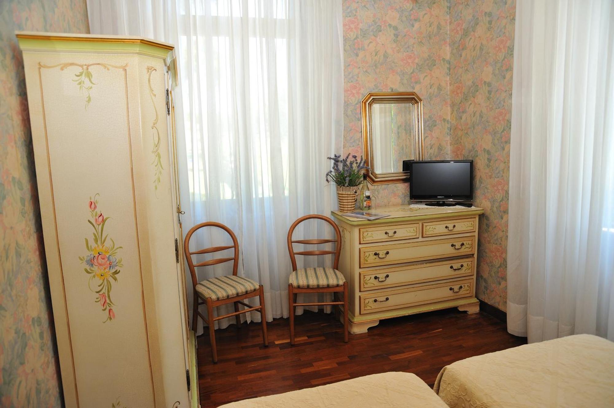 Chambre Familiale avec Salle de Bains Privative