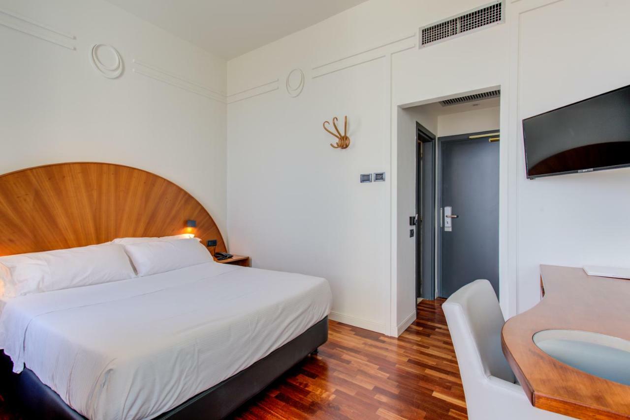 Standard Double or Twin Room Balcony,1082491066:JPEG