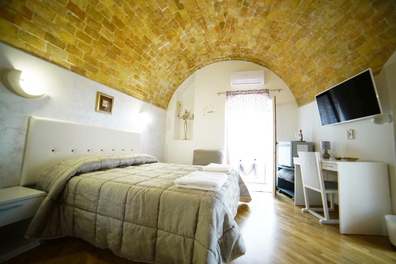 Deluxe Double or Twin Room with City View