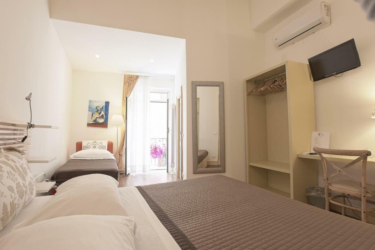 Habitación Triple con balcón