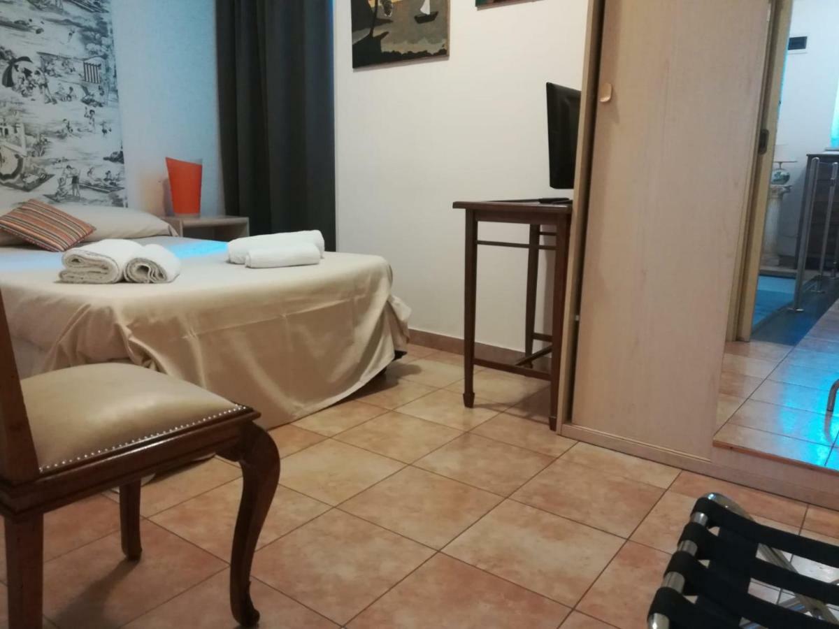 Queen Room,818120351:JPEG