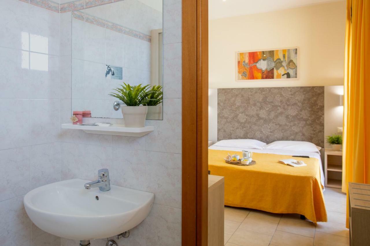 Superior Double or Twin Room with Sea View,974825074:JPEG