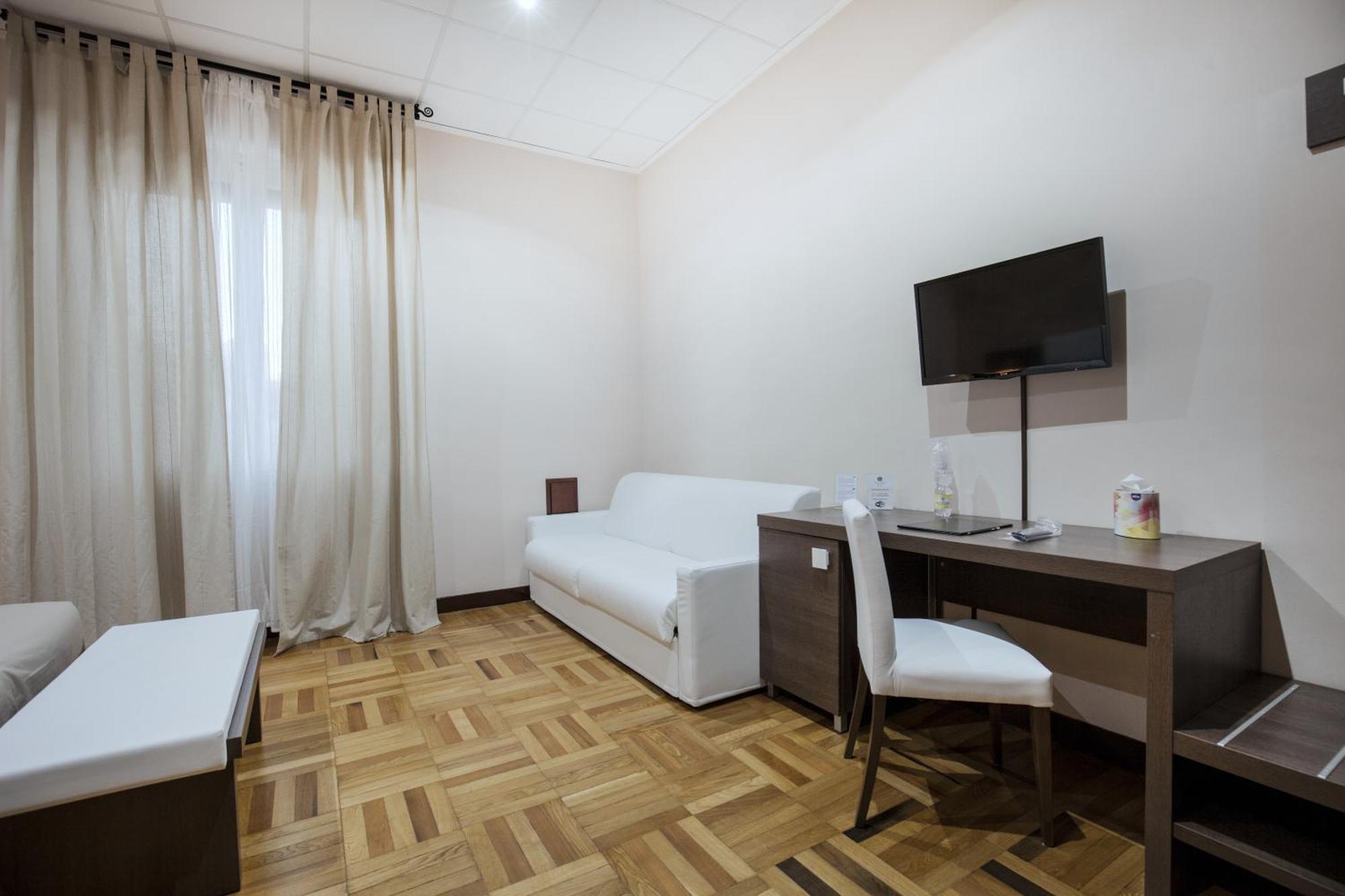 Double Room Private External Bathroom