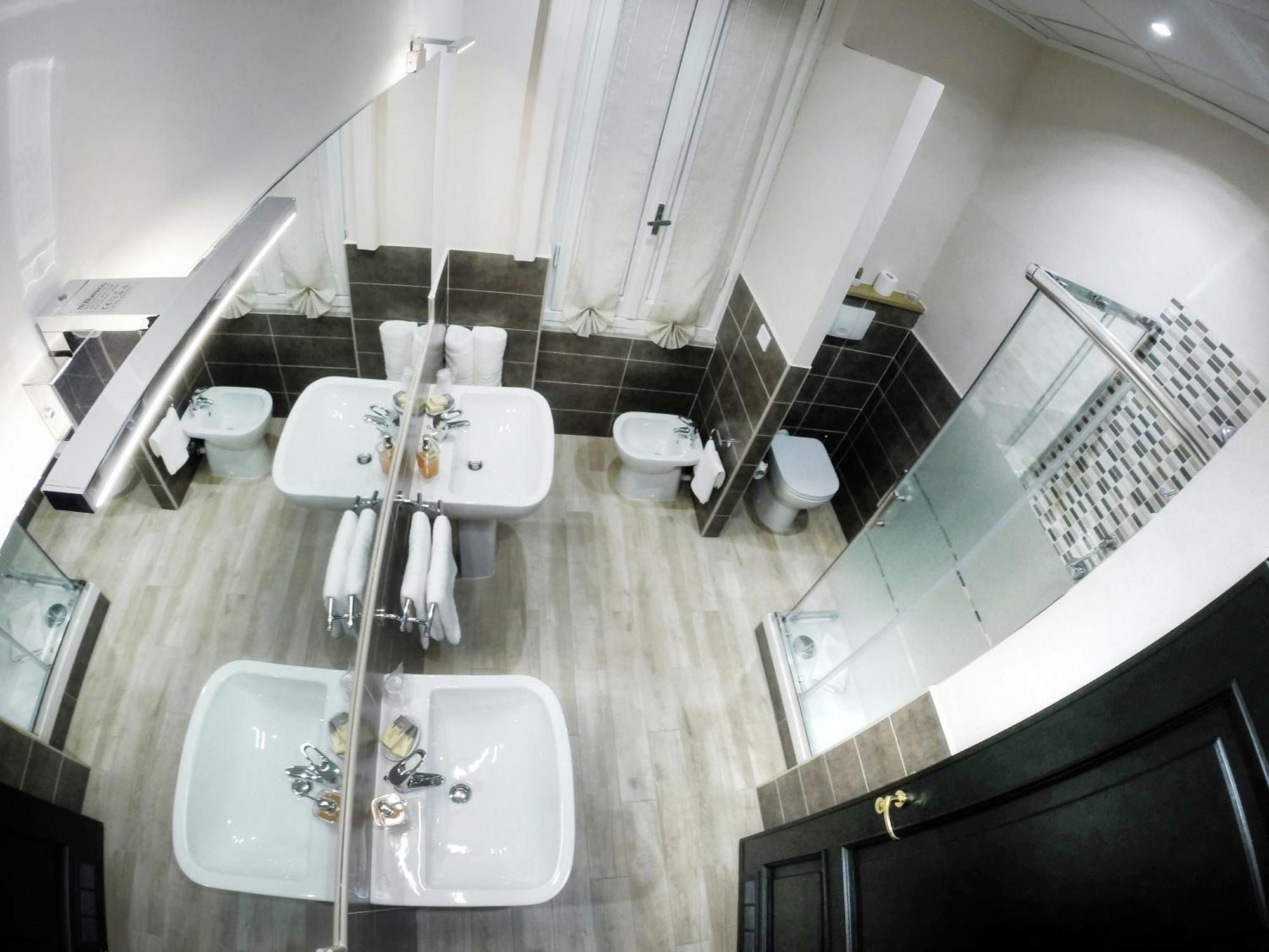 Double Room Private Bathroom