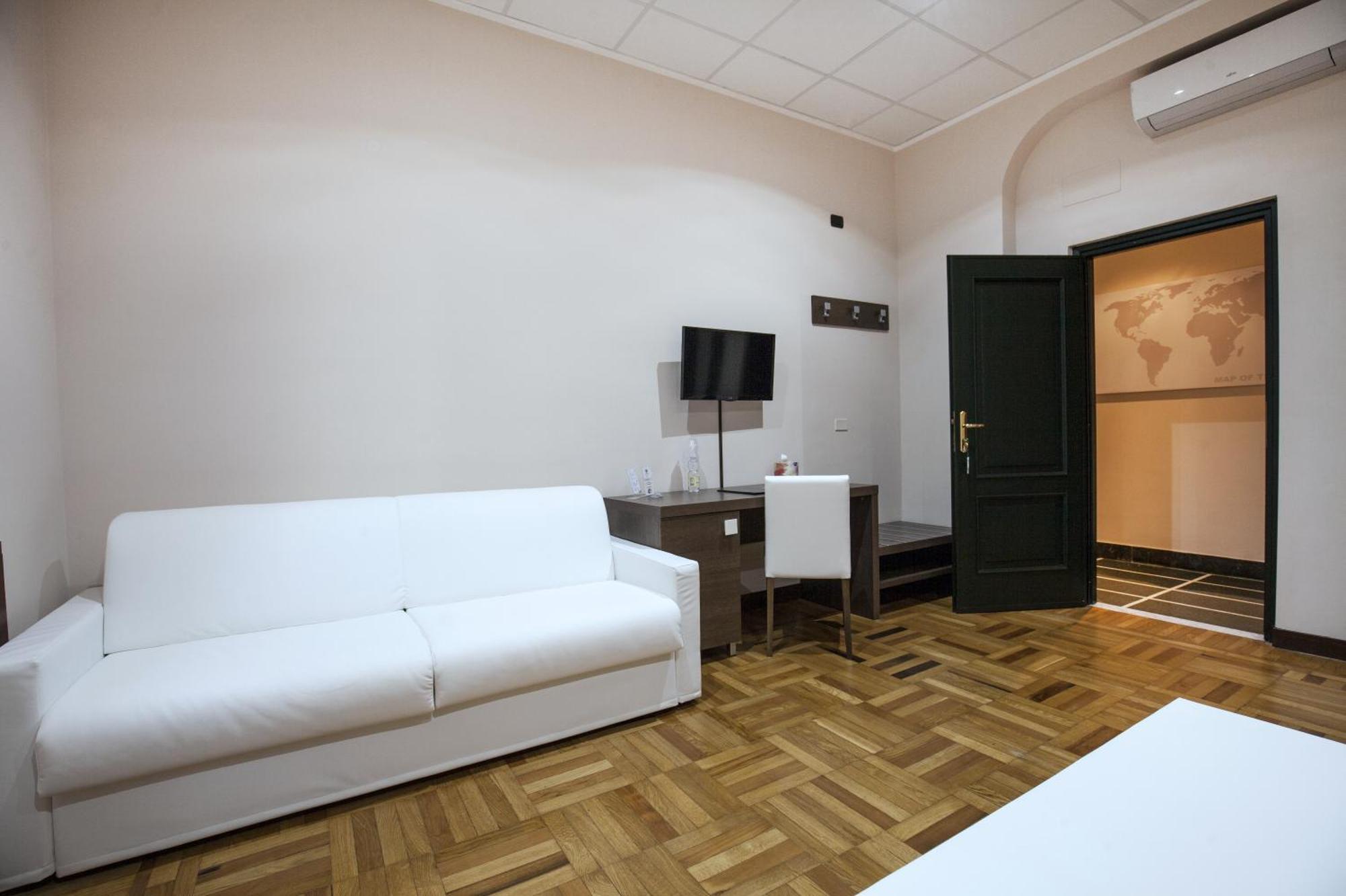 Double Room Private External Bathroom