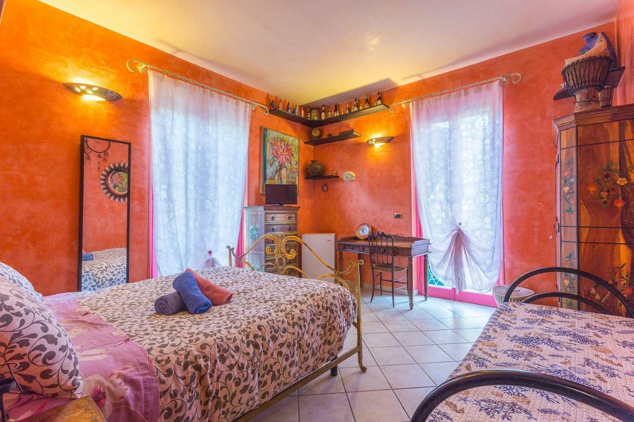 Tweepersoonskamer met een Eigen Externe Badkamer
