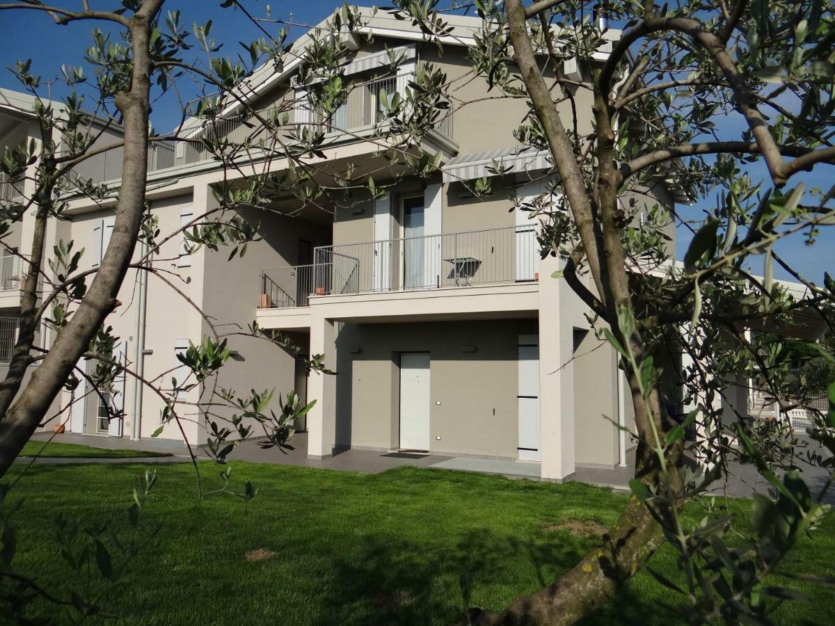 Appartement met balkon en uitzicht op het meer