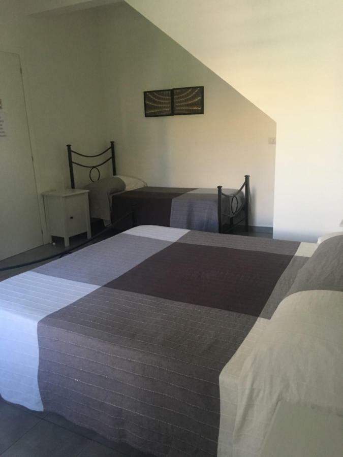 Chambre Triple avec Salle de Bains Privative