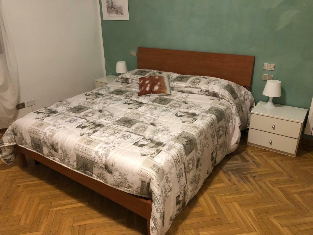 Standaard Tweepersoonskamer met Gedeelde Badkamer