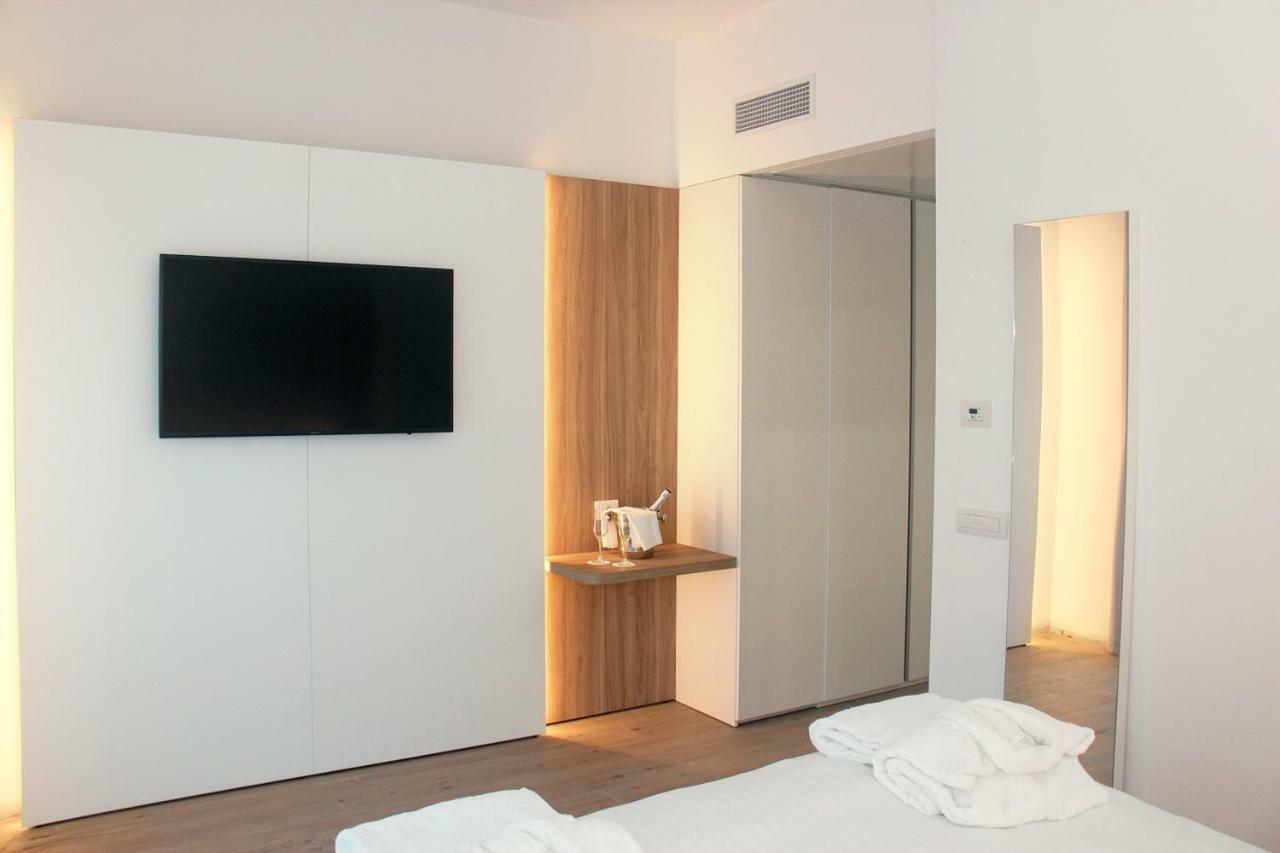 Standard Triple Room,1284341233:JPEG