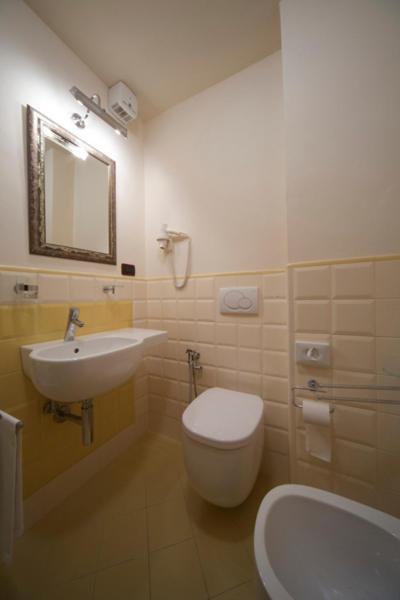 Double or Twin Room,1266483916:JPEG