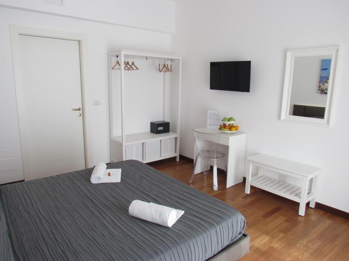 Doppelzimmer mit Balkon