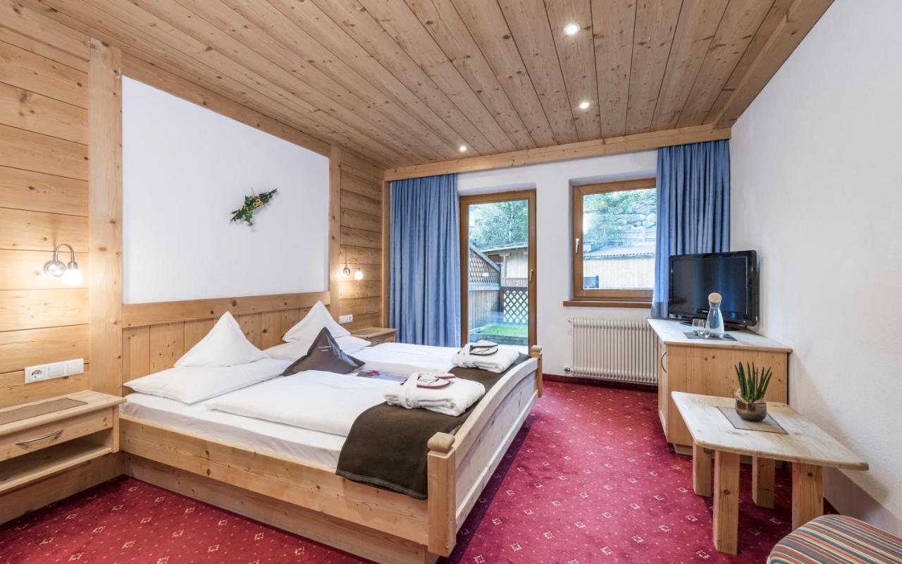 Doppelzimmer mit Balkon