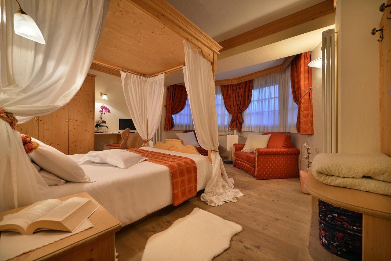 Deluxe Double Room Shower,992621677:JPEG