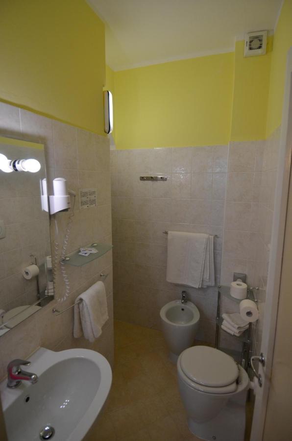 Standard Triple Room with Balcony and Lake View,1105384566:JPEG