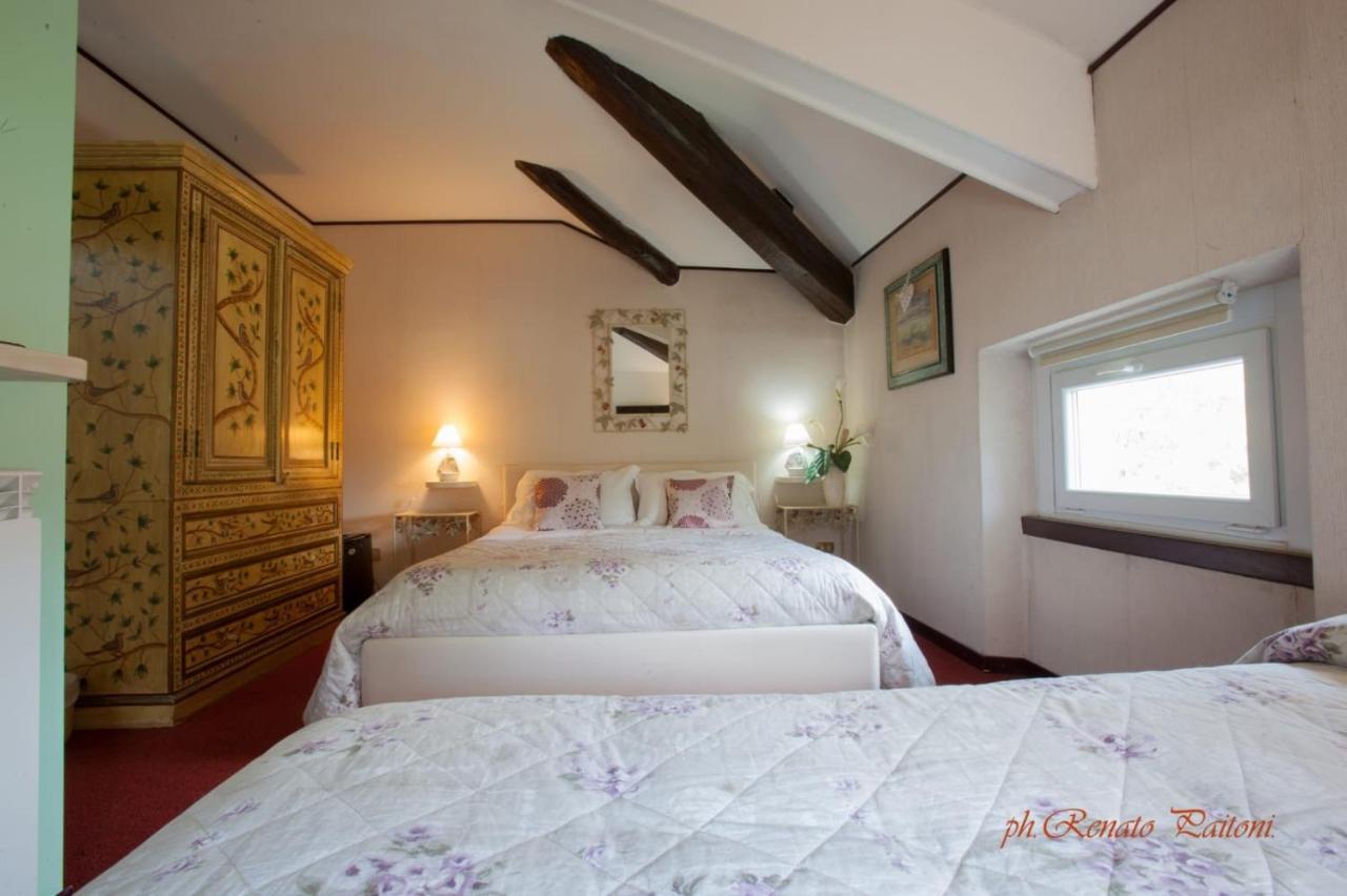 Driepersoonskamer met Eigen Badkamer
