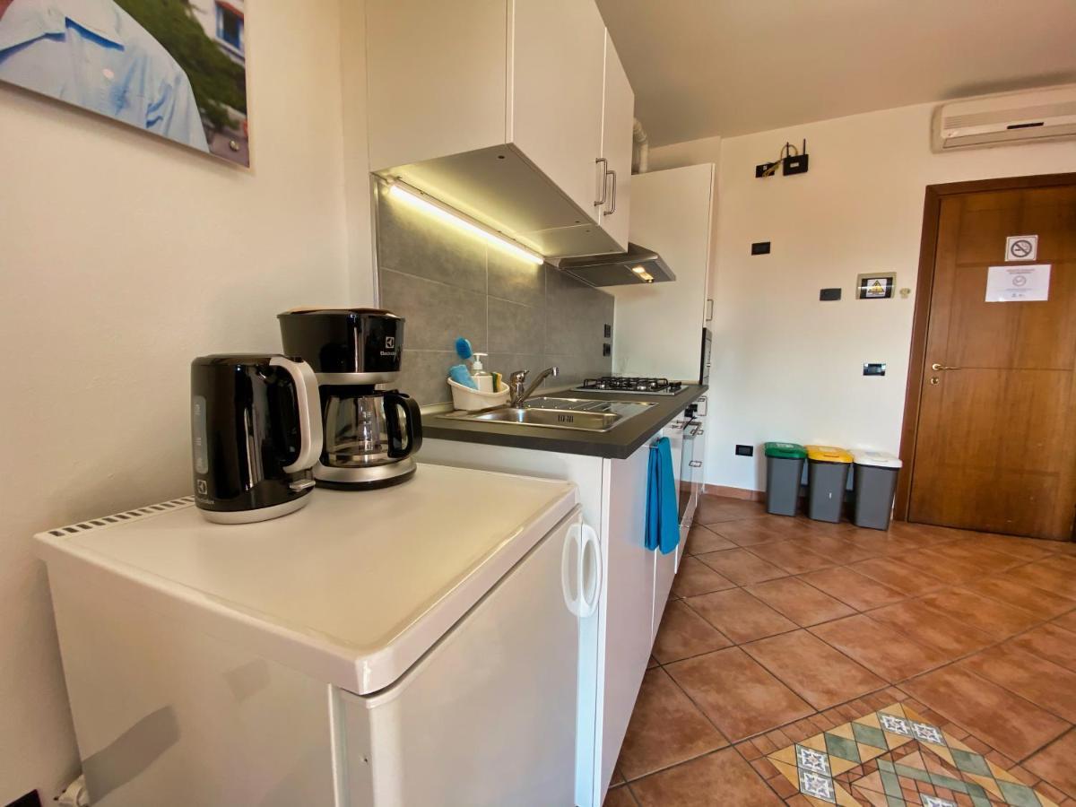 Appartement met 1 Slaapkamer, een Balkon en Uitzicht op het Meer - Straatzijde