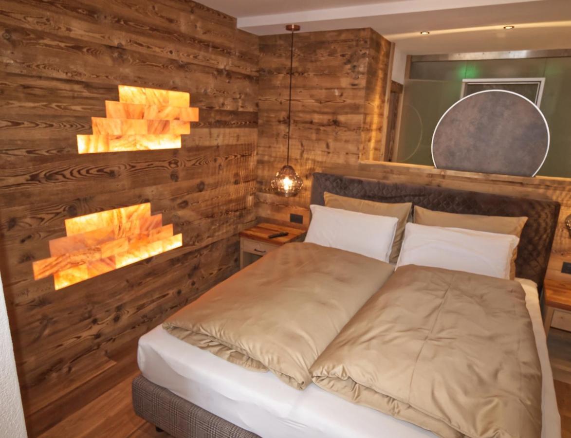 Suite with Balcony,1012946137:JPEG