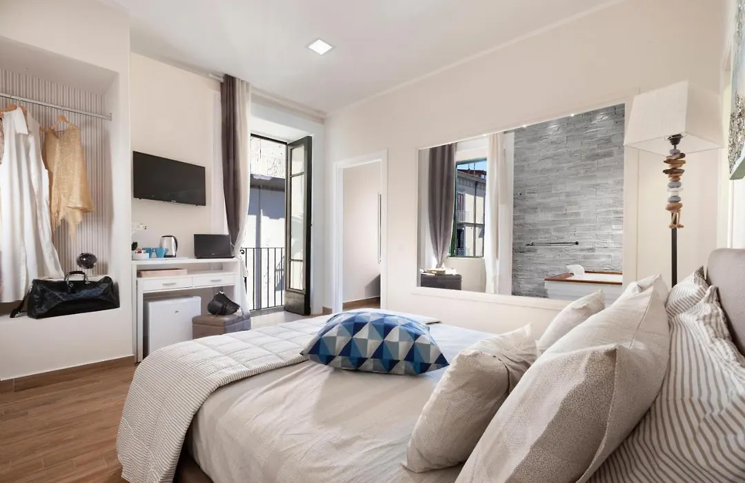 Emma Luxury Room-1