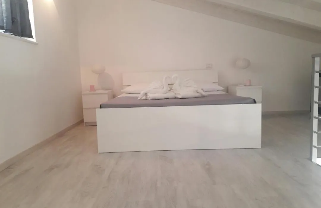 White Club Residence-1