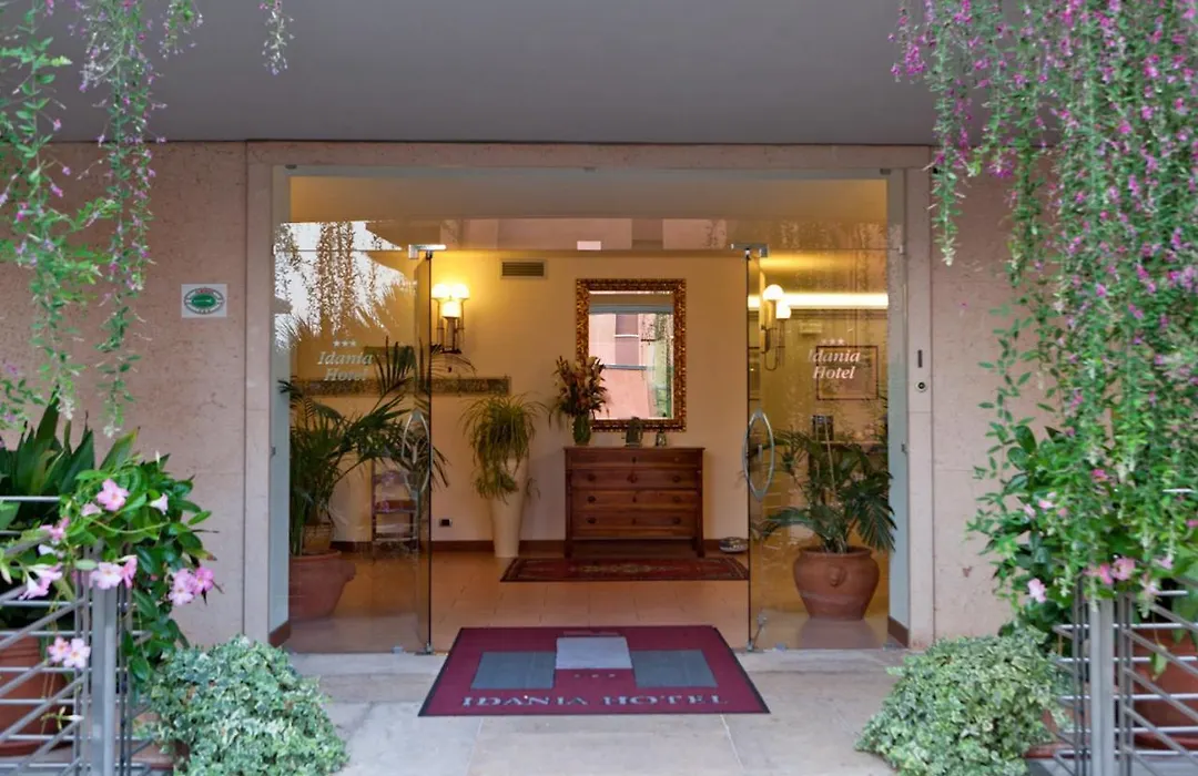 Hotel Idania-1