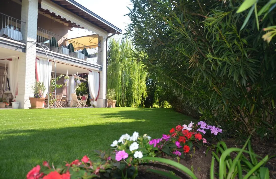 Asso Bed & Breakfast-1