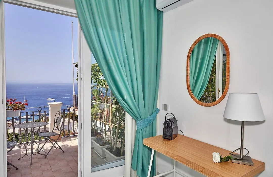 Malafemmena Guest House-1
