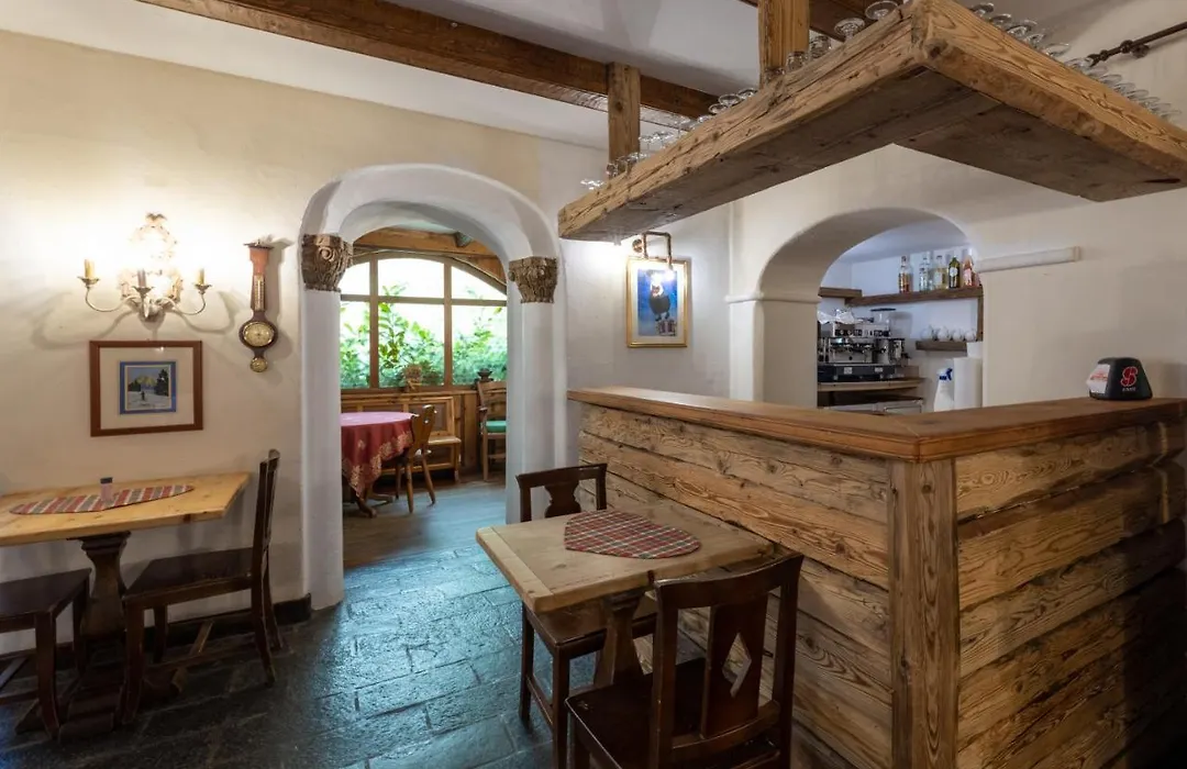 Hotel Cristallo-1