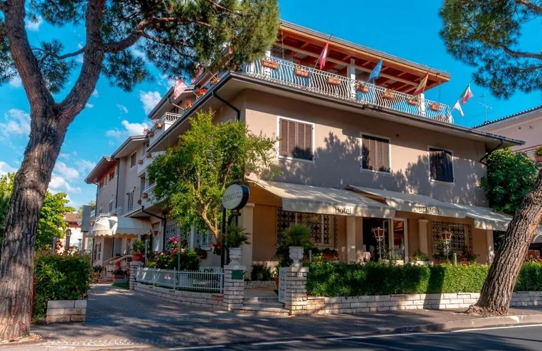 Hotel Benaco-1