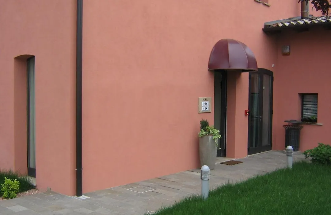 Hotel La Vecchia Reggio-1