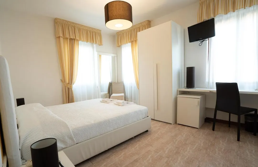 Hotel Sirena-1
