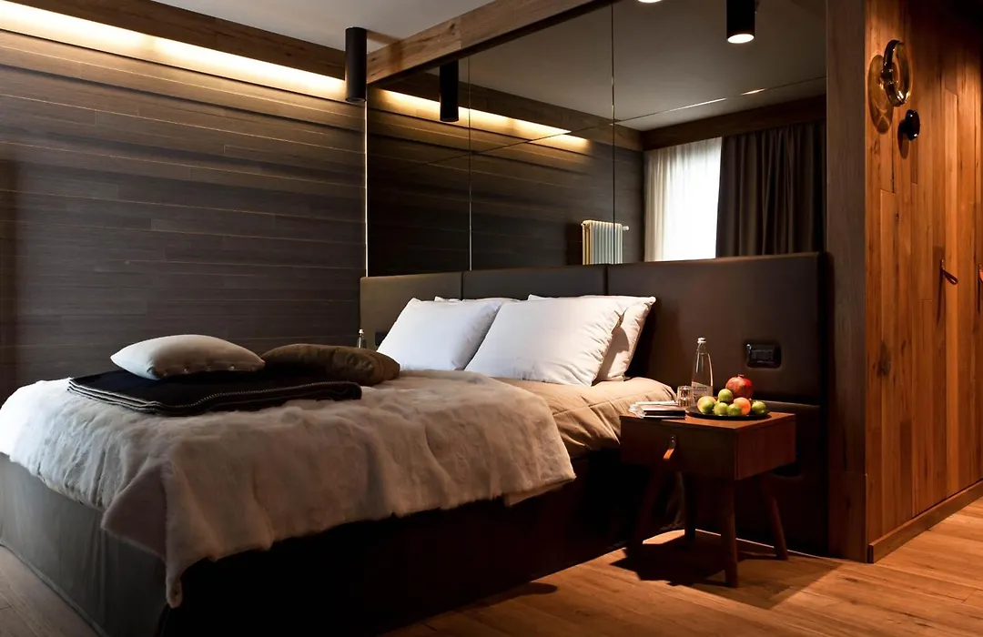 Alexander Charme Hotel-1