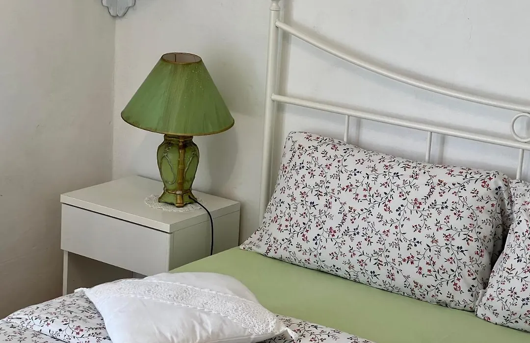 B&B By Lussy - Camera Verde-1