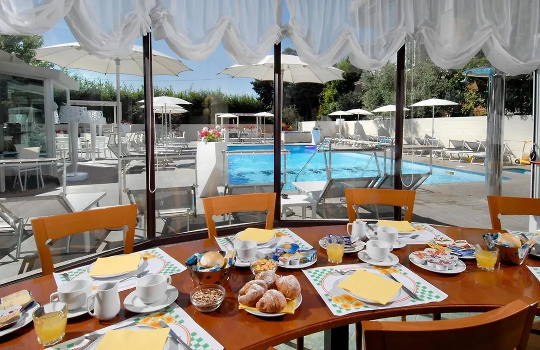 Hotel Pacific-1