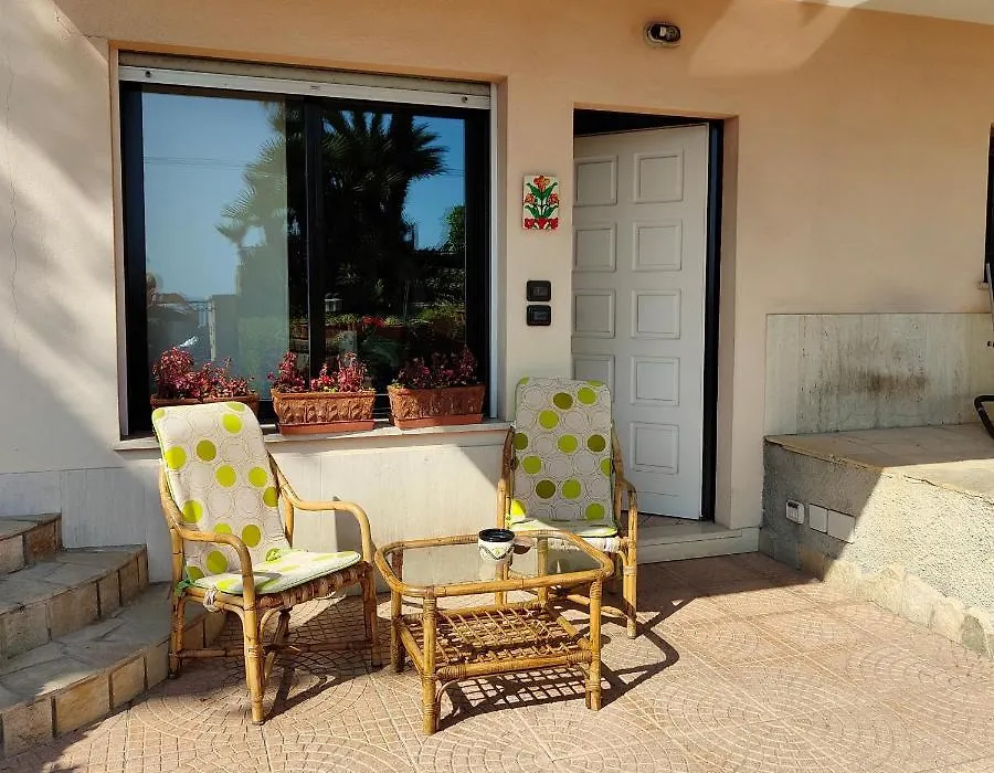 Suite Fronte Mare-1
