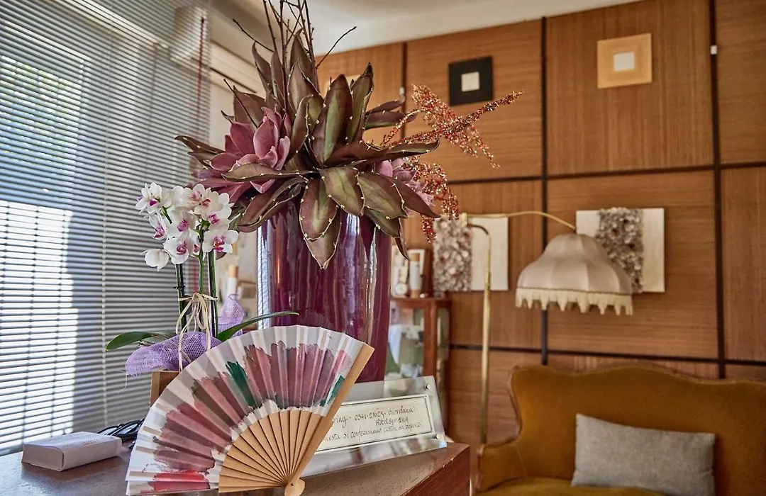 Hotel Spring-1