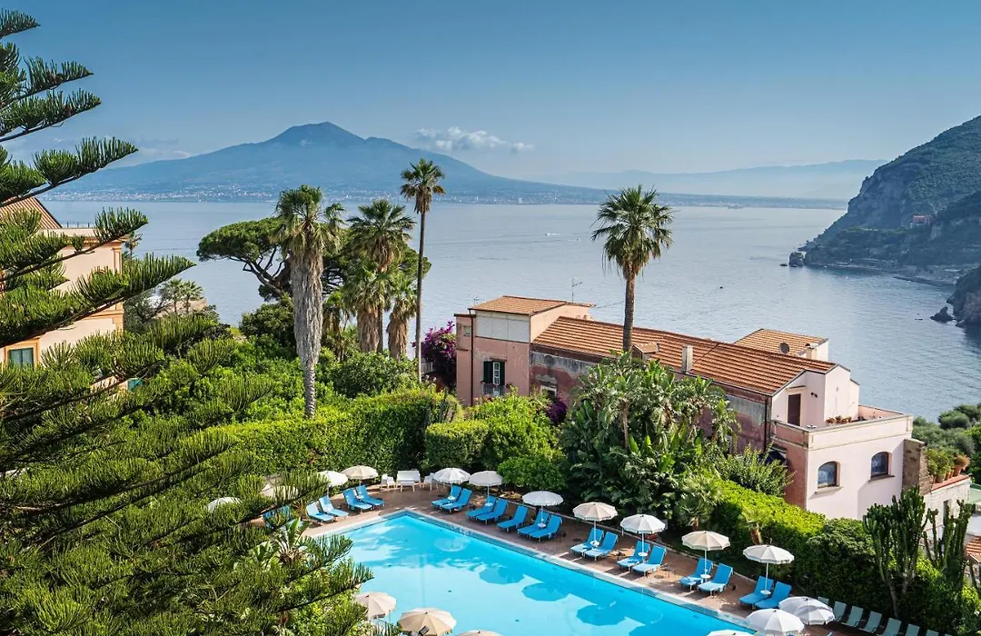 Aequa Hotel-1