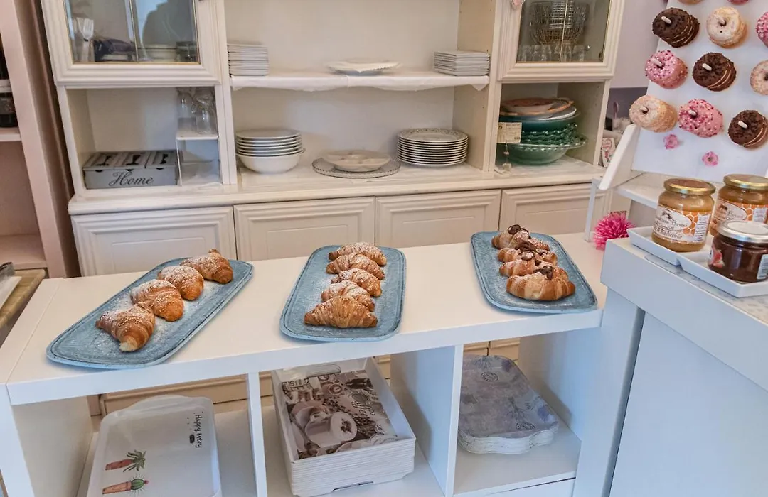 Hotel Airone B&B Camere e Appartamenti-1