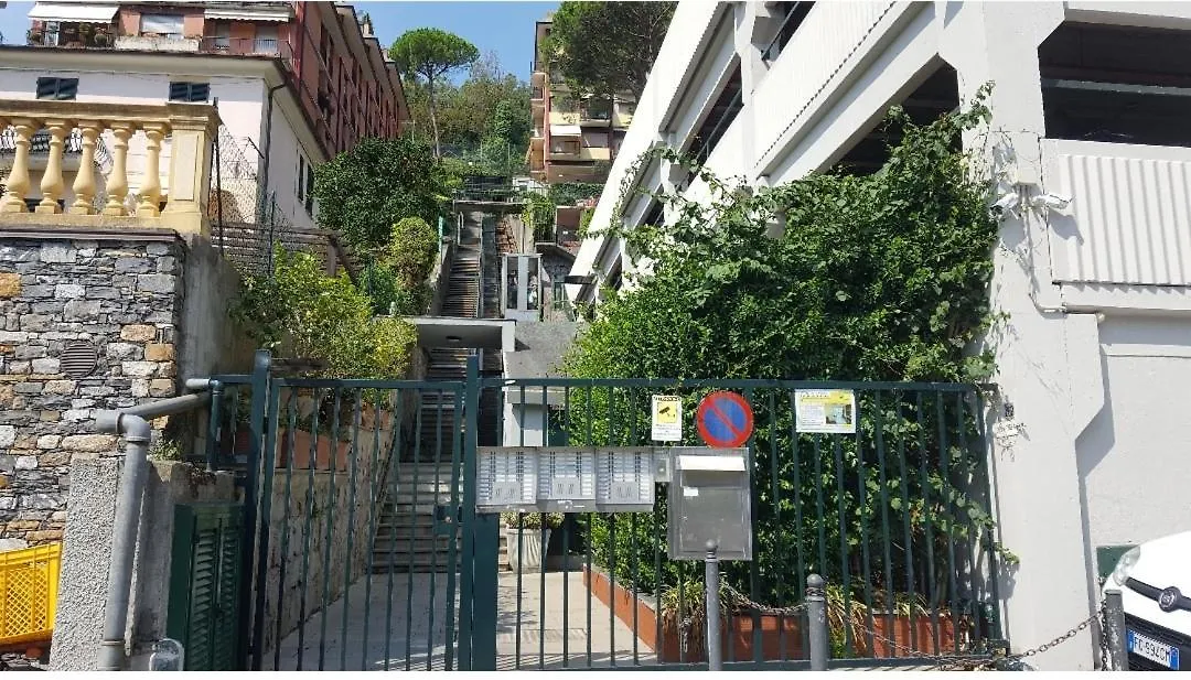 Camera Privata Nell'Appartamento In Zona Residenziale Con 2 Piscine-1