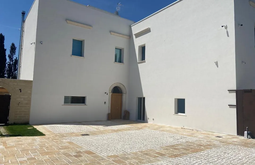Palazzo Momi-1